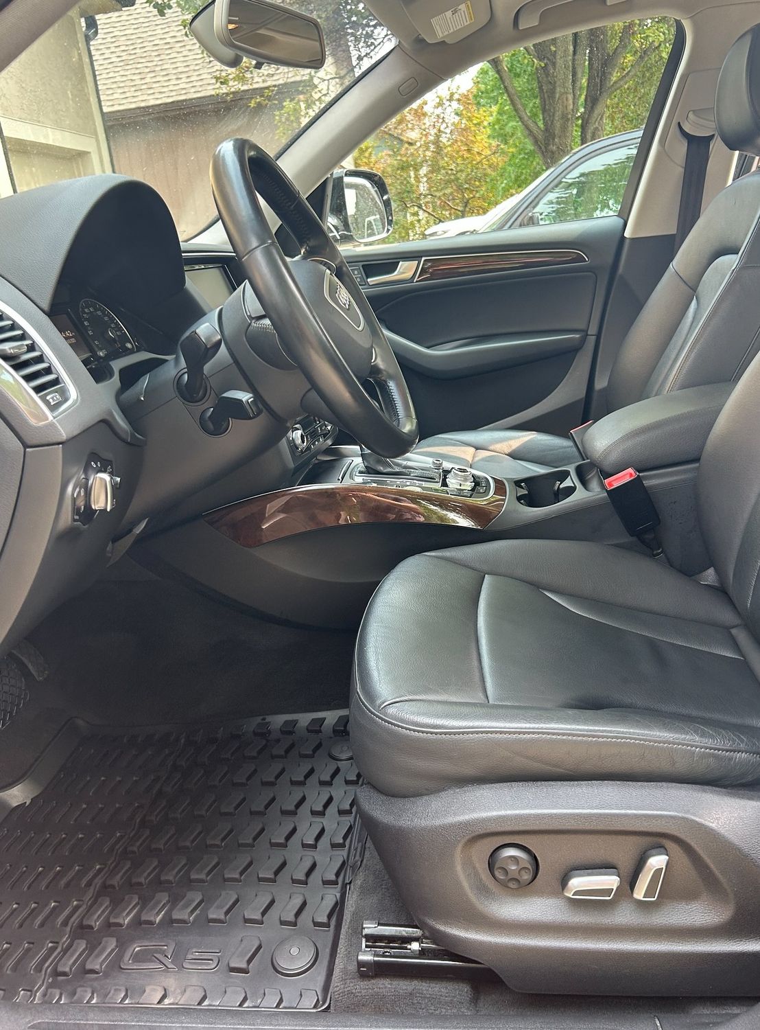 Audi Q5 driver seat and footwell after detailing