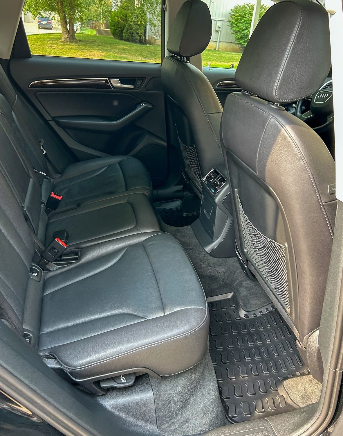 Audi Q5 rear bench after detailing